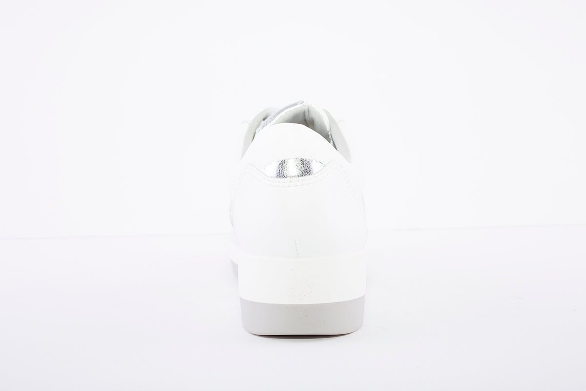 TAMARIS - LACED FASHION SHOE - WHITE/SILVER