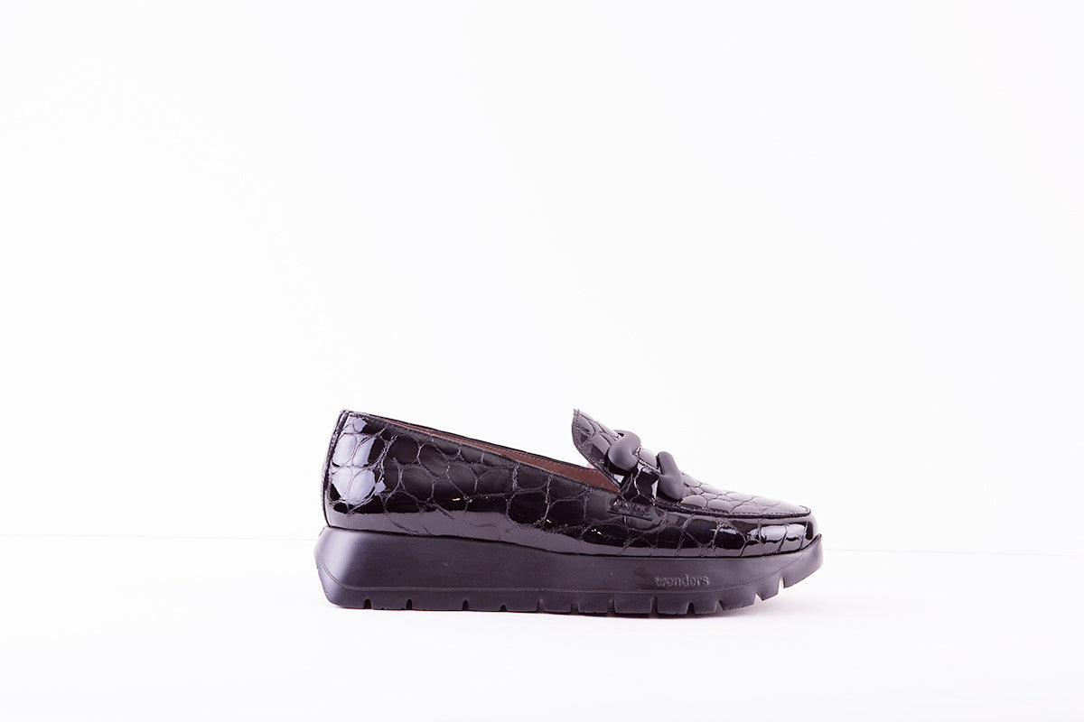 WONDERS A-2430  WEDGE LOAFER - BLACK PATENT