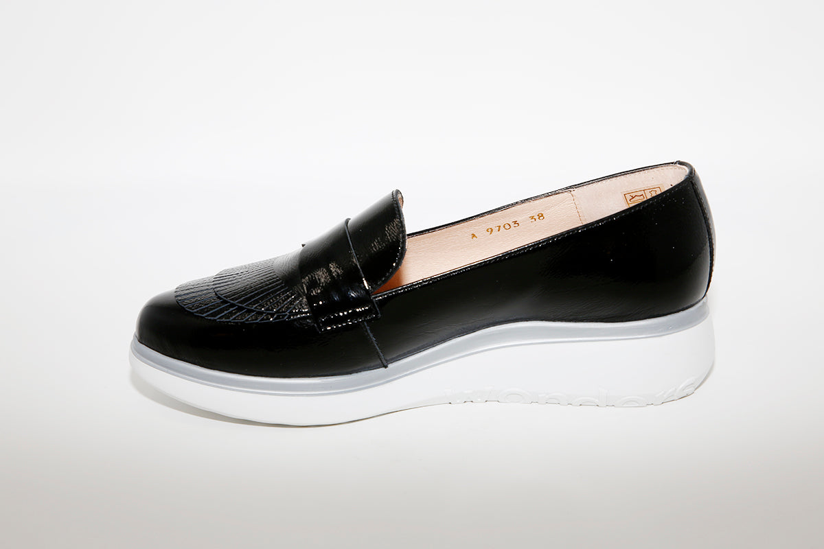 WONDERS - A-9703 PATENT LEATHER MOCCASINS - BLACK