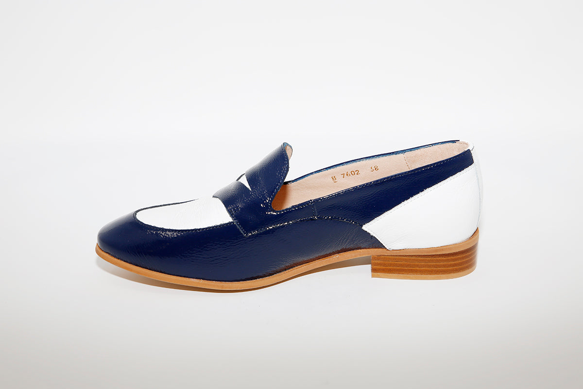 LDS FLAT LOAFER SHOE - NAVY/WHITE