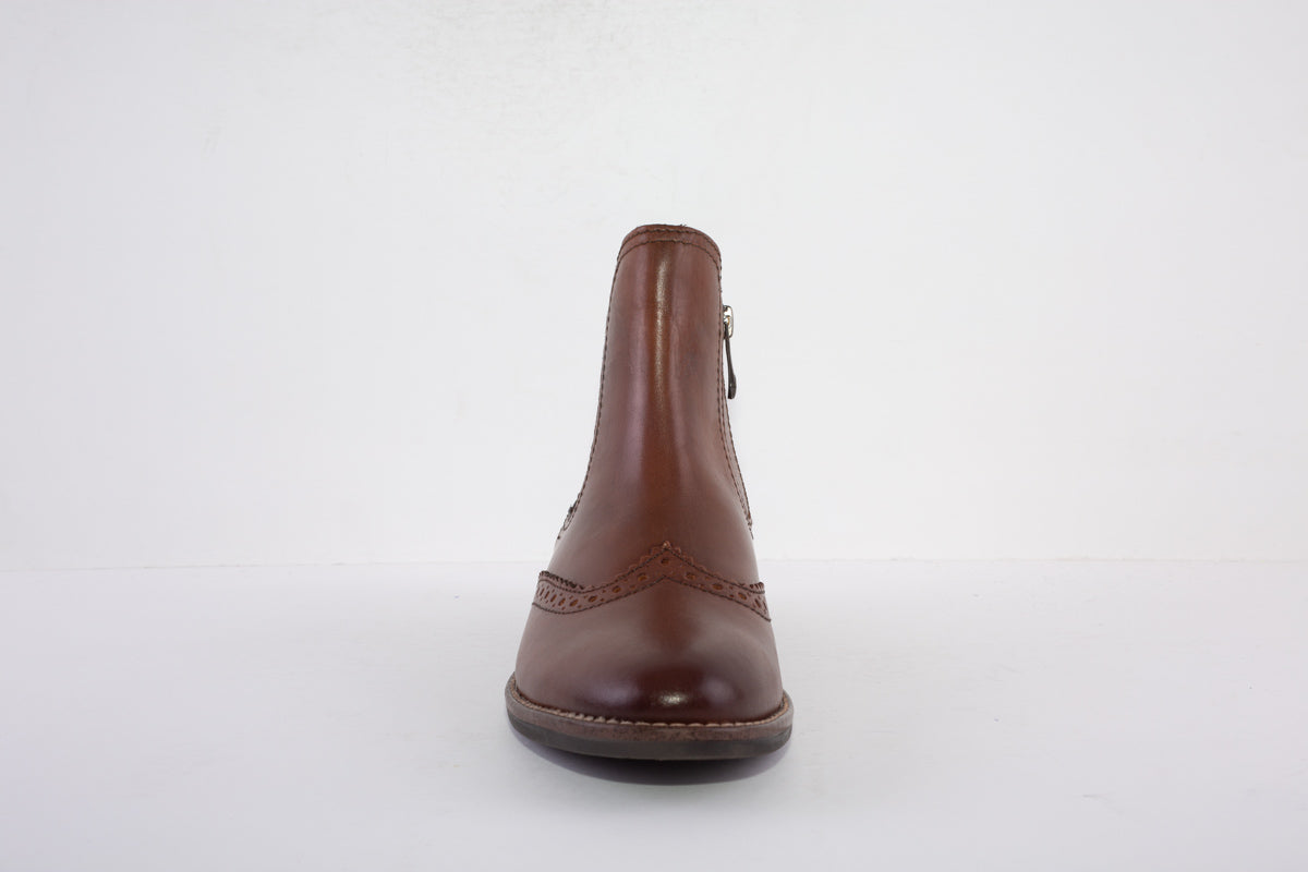 MARCO TOZZI - 25365-300 FLAT CHELSEA BOOT - CHESTNUT