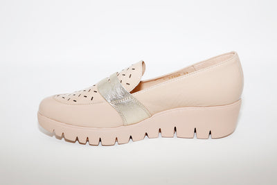 WONDERS - LOW WEDGE SLIP-ON SHOE - BEIGE/GOLD