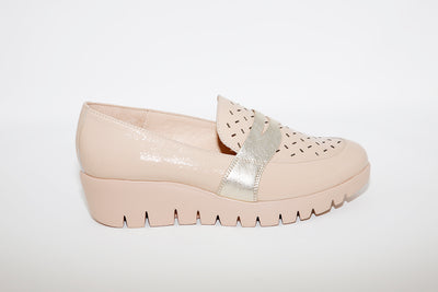 WONDERS - LOW WEDGE SLIP-ON SHOE - BEIGE/GOLD