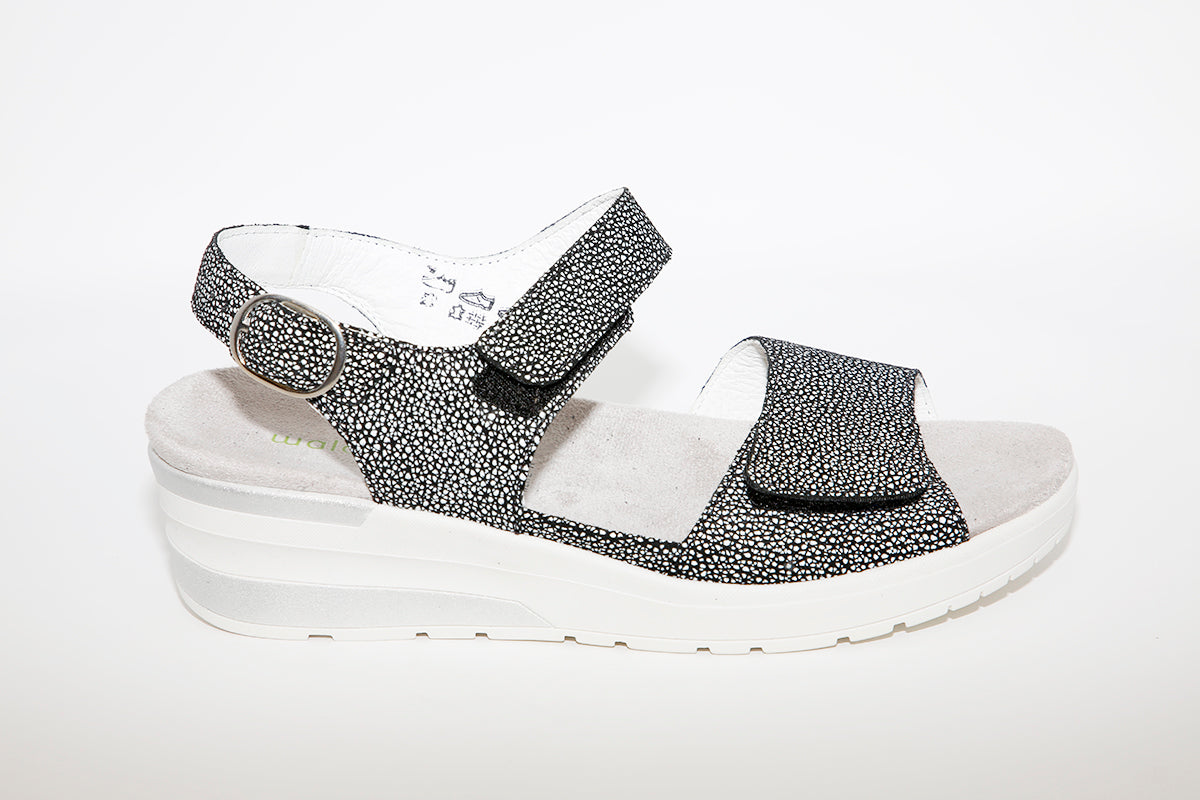 WALDLAUFER - CLAUDIA WEDGE SANDAL - BLACK MULTI