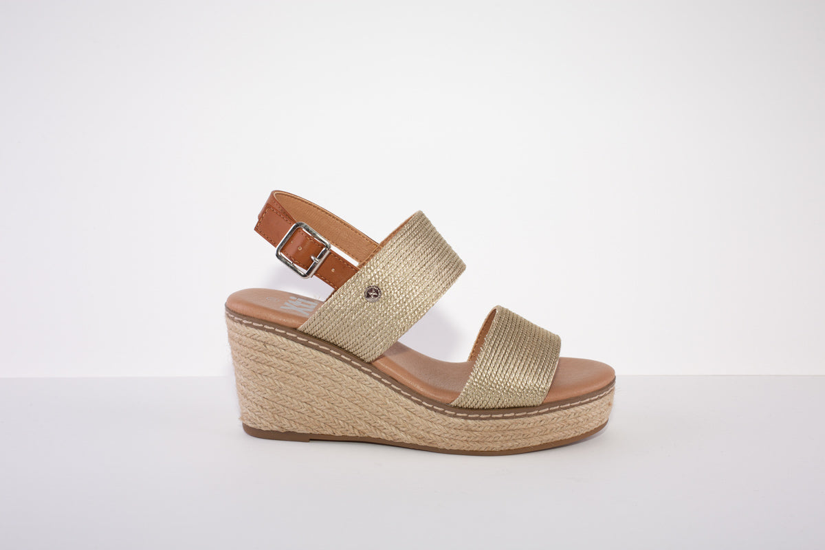 XTI 42365  HIGH WEDGE SANDAL - GOLD