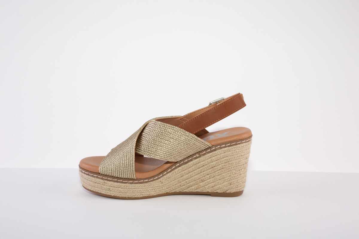 XTI 42366 HIGH WEDGE SANDAL - GOLD