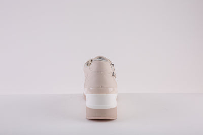 XTI 140063 ZIP/LACE WEDGE SHOE - CREAM