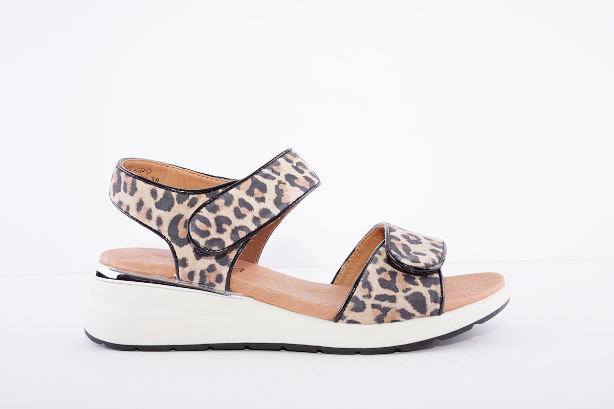 CAPRICE - LOW WEDGE VELCRO SANDAL - LEOPARD PRINT