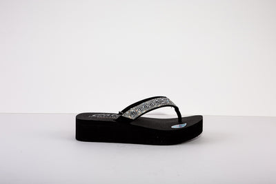 SKECHERS VINYASA-GEO QUEEN LOW WEDGE TOE-POST MULE - BLACK
