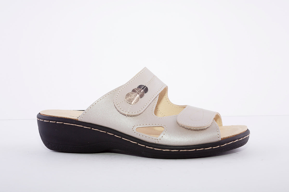 BELVIDA - LOW WEDGE VELCRO MULE - TAUPE/SILVER