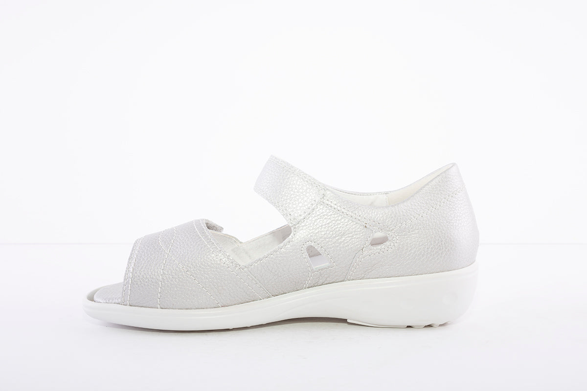 WALDLAUFER - KARA HEEL-IN FLAT SANDAL - SILVER