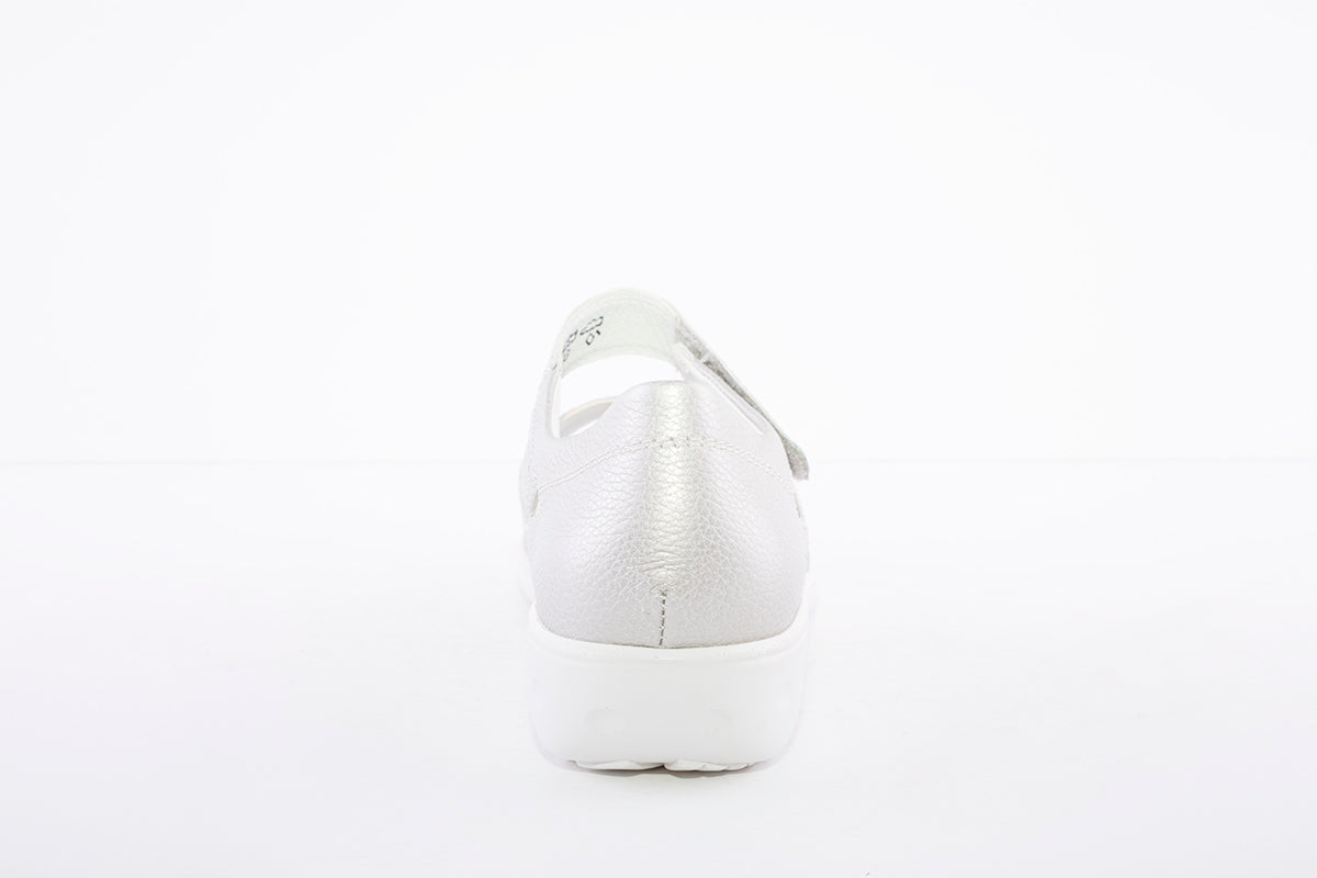 WALDLAUFER - KARA HEEL-IN FLAT SANDAL - SILVER