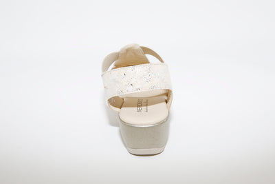 AEROBICS - 5859 TOE-IN SANDAL - GOLD