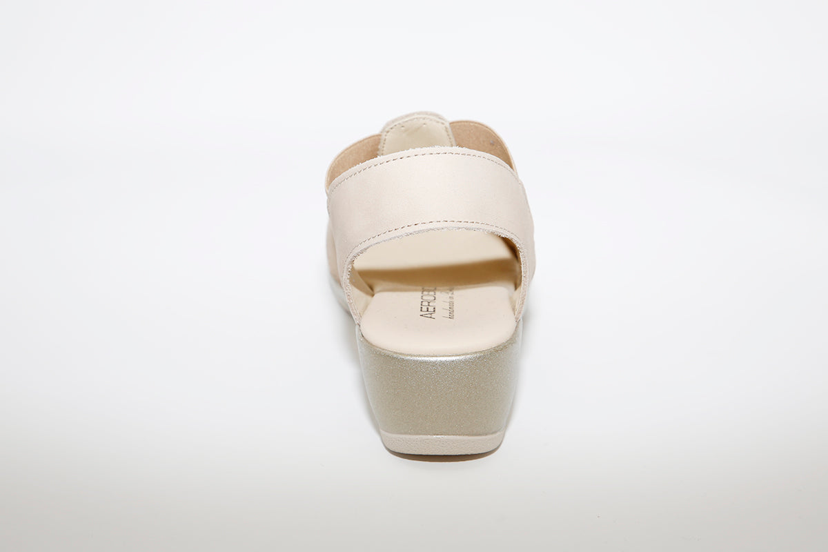 AEROBICS - 5859 TOE-IN SANDAL - BEIGE NUBUCK