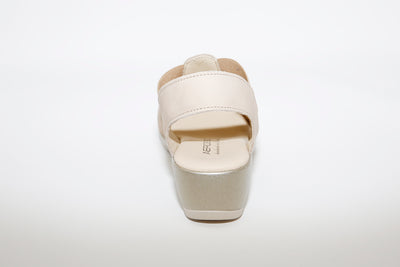 AEROBICS - 5859 TOE-IN SANDAL - BEIGE NUBUCK
