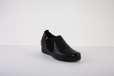 VALERIAS 8550  LOW WEDGE SLIP-ON GUSSET SHOE - BLACK