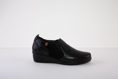 VALERIAS 8550  LOW WEDGE SLIP-ON GUSSET SHOE - BLACK