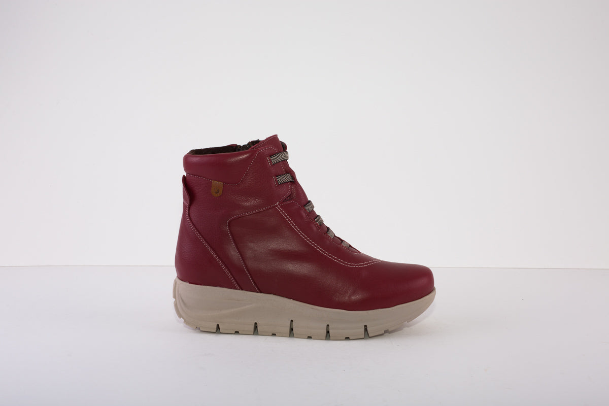 VALARIES 8620  CHUNKY SIDE ZIP MOC LACE ANKLE BOOT - RED
