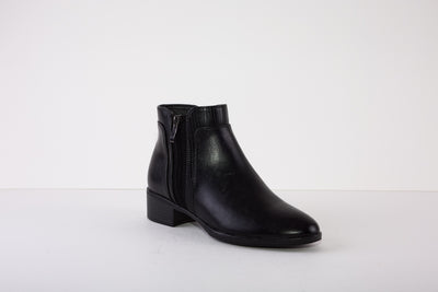 SUSST GEMMA 22 LOW HEEL ZIP ANKLE BOOT - BLACK
