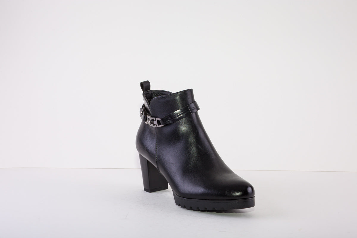 SUSST HUDSON22 HIGH HEEL ZIP ANKLE BOOT - BLACK