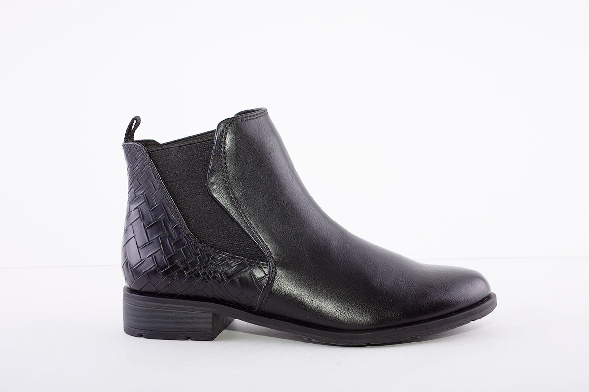 MARCO TOZZI - 25040-096 FLAT CHELSEA BOOT - BLACK
