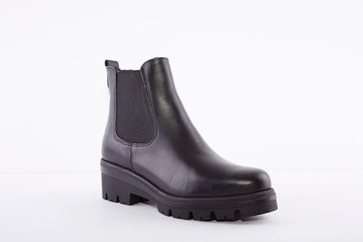 TAMARIS - 25855-001 GUSSET ANKLE BOOT - BLACK LEATHER