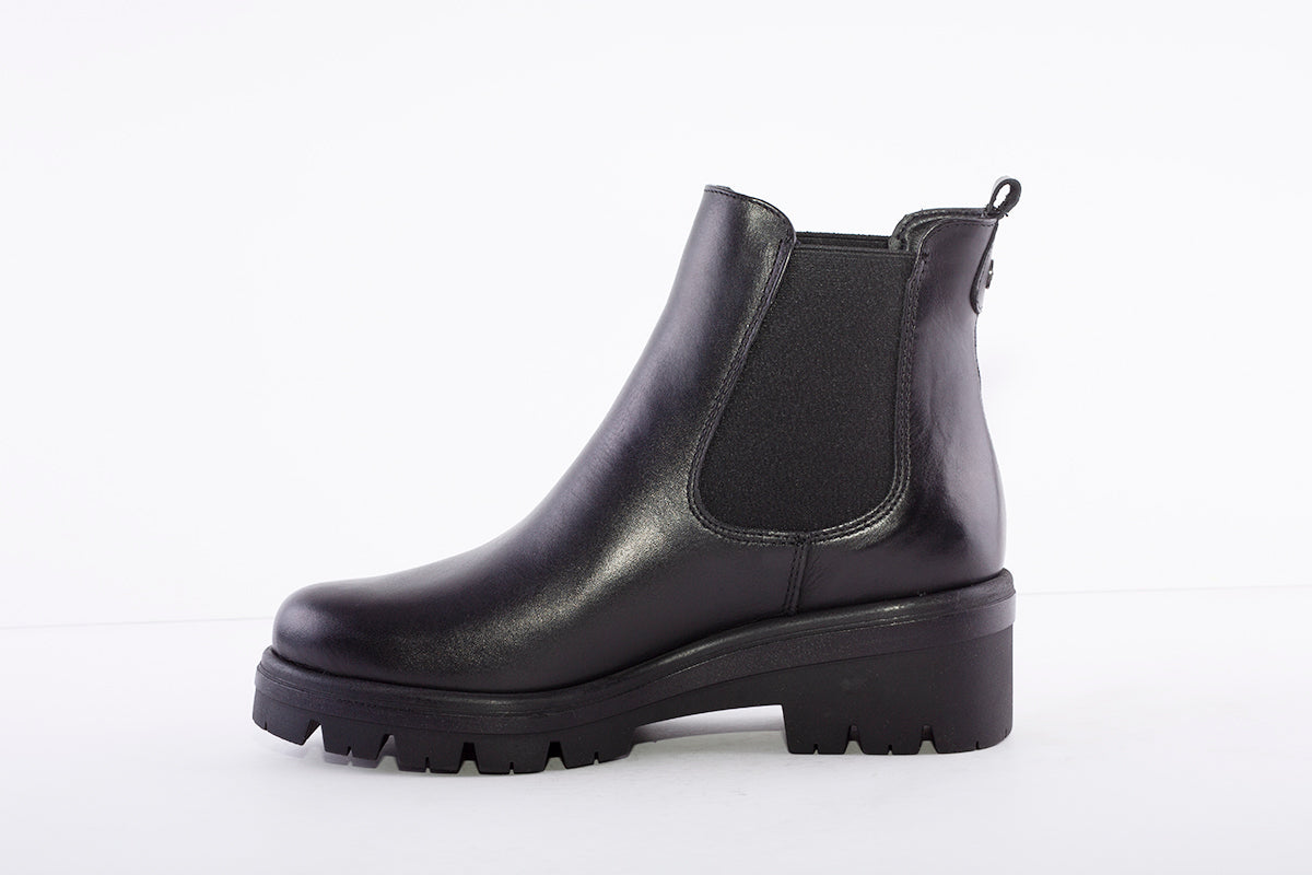 TAMARIS - 25855-001 GUSSET ANKLE BOOT - BLACK LEATHER