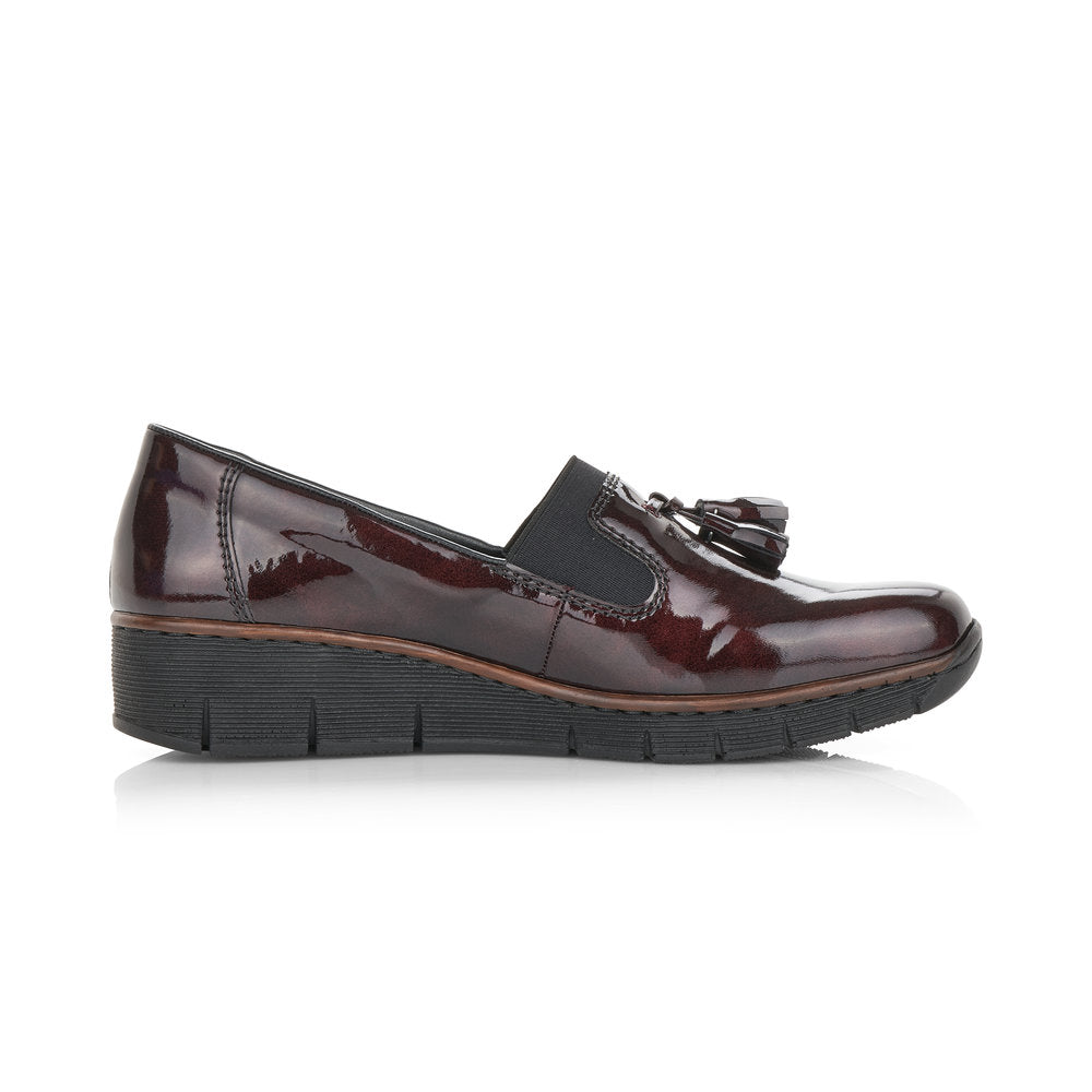 RIEKER - 53751-35 LOW WEDGE SLIP-ON SHOE WITH TASSEL - WINE PATENT