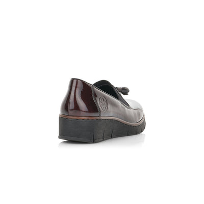 RIEKER - 53751-35 LOW WEDGE SLIP-ON SHOE WITH TASSEL - WINE PATENT