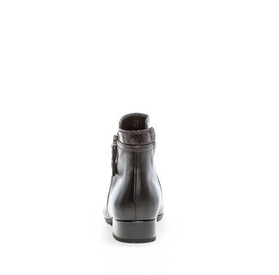 GABOR - 72.718.27 FLAT ANKLE BOOT - BLACK