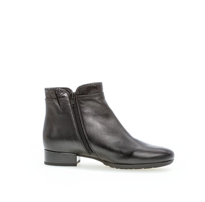 GABOR - 72.718.27 FLAT ANKLE BOOT - BLACK