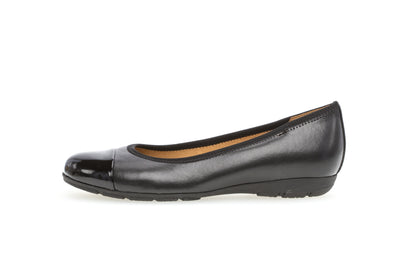 GABOR 84.161.57- FLAT POMP - BLACK
