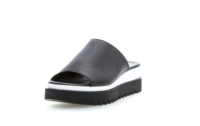 GABOR - 84.613.27 MEDIUM WEDGE MULE - BLACK LEATHER