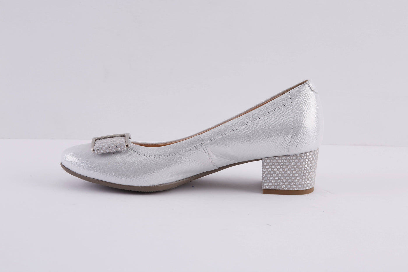 BIOECO - 5632 LOW HEEL COURT SHOE - SILVER