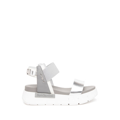 NeroGiardini - E219022D 700 MEDIUM WEDGE SANDAL - SILVER/GREY