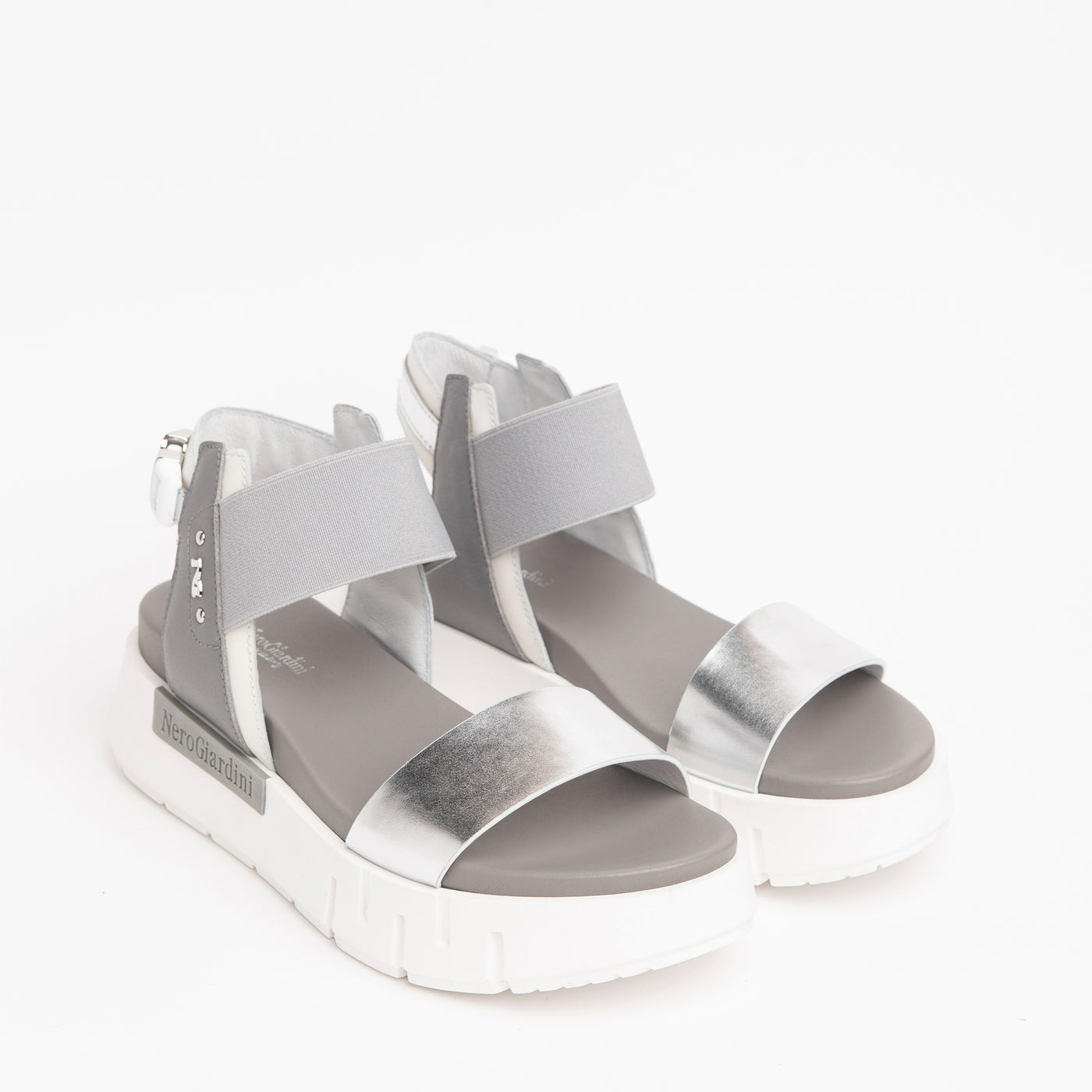 NeroGiardini - E219022D 700 MEDIUM WEDGE SANDAL - SILVER/GREY