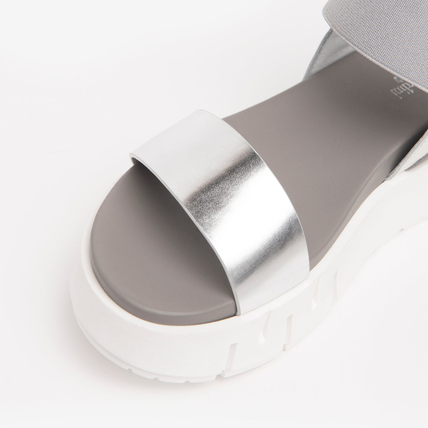 NeroGiardini - E219022D 700 MEDIUM WEDGE SANDAL - SILVER/GREY