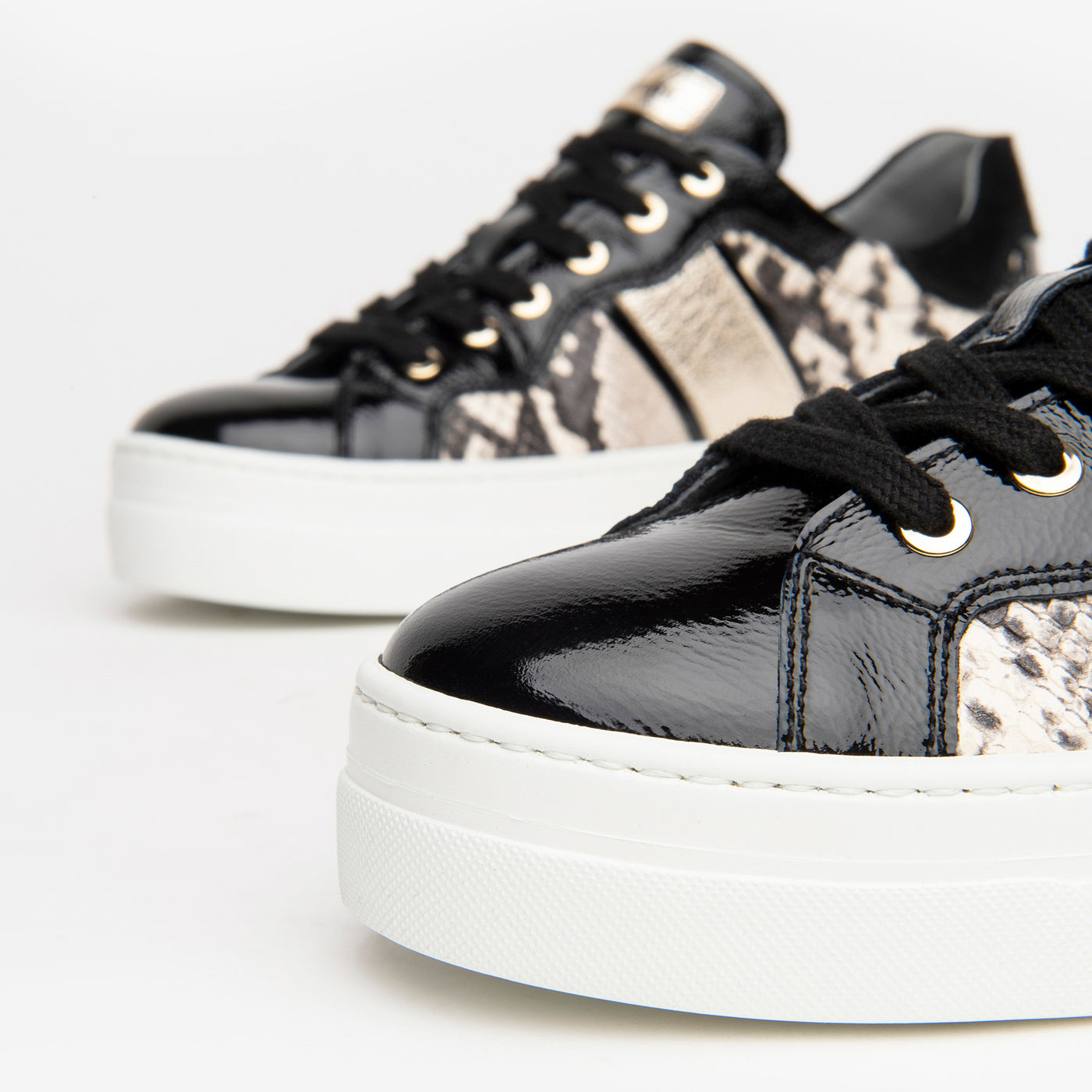 NeroGiardini - I013232D LACED FASHION SHOE - BLACK PATENT MULTI