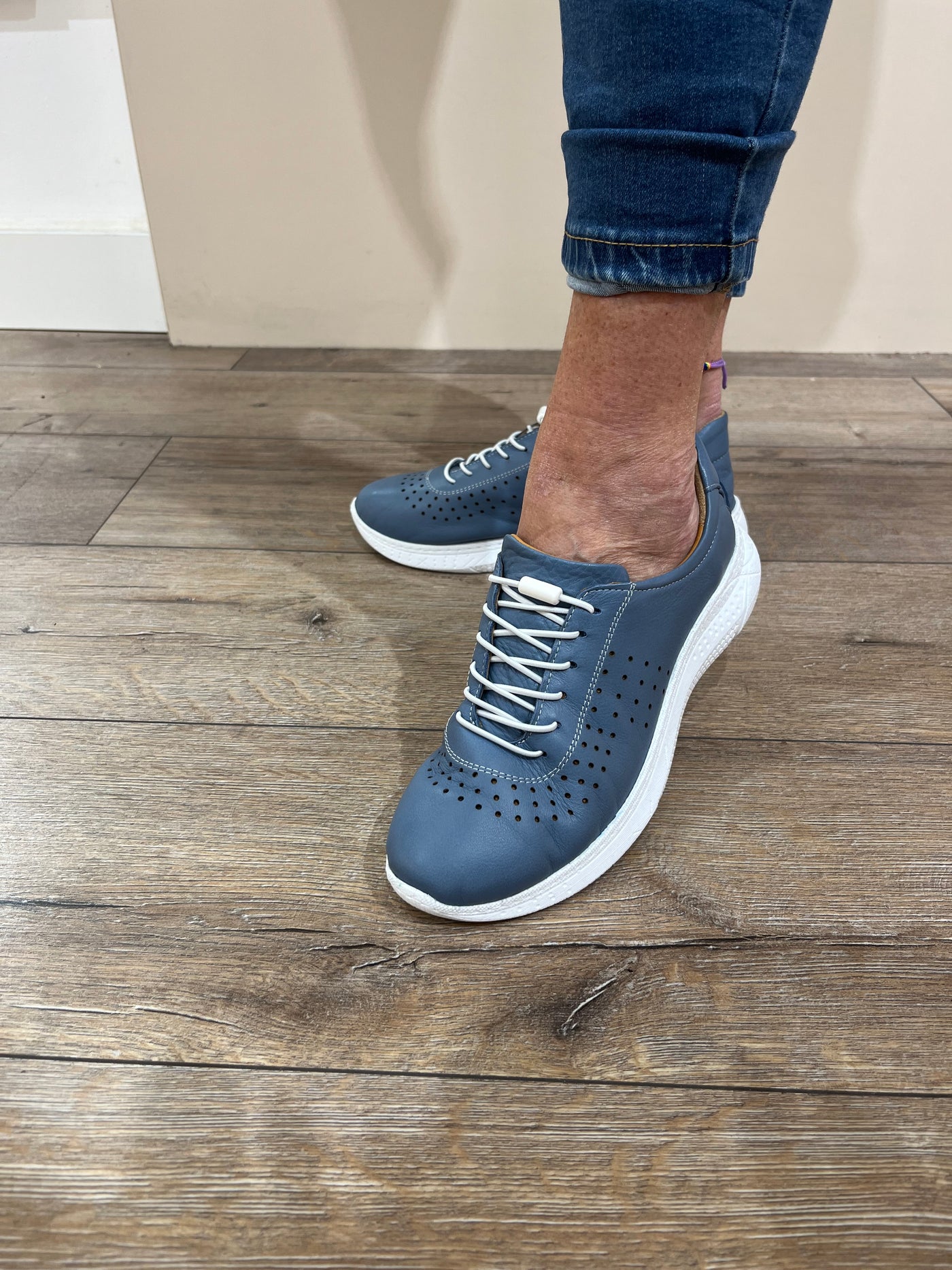 CALISIR 1462 A ELASTIC LACE SHOE - LIGHT BLUE