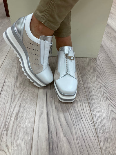 MARCO MOREO - B1134 C19 -HIGH PLATFORM WEDGE ZIP SHOE - WHITE/BEIGE