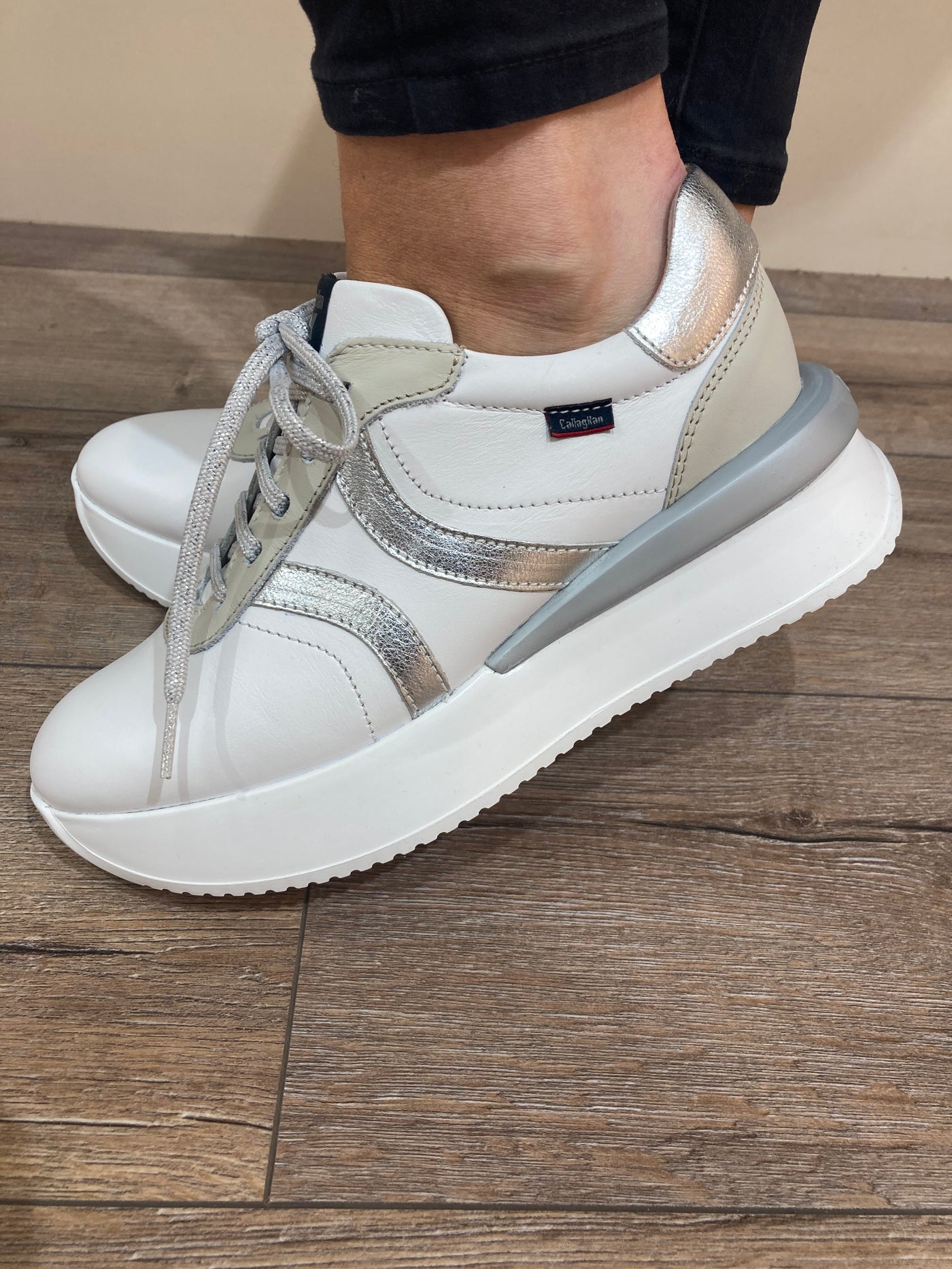 CALLAGHAN - 51201 LACED CHUNKY FASHION SHOE - WHITE/SILVER