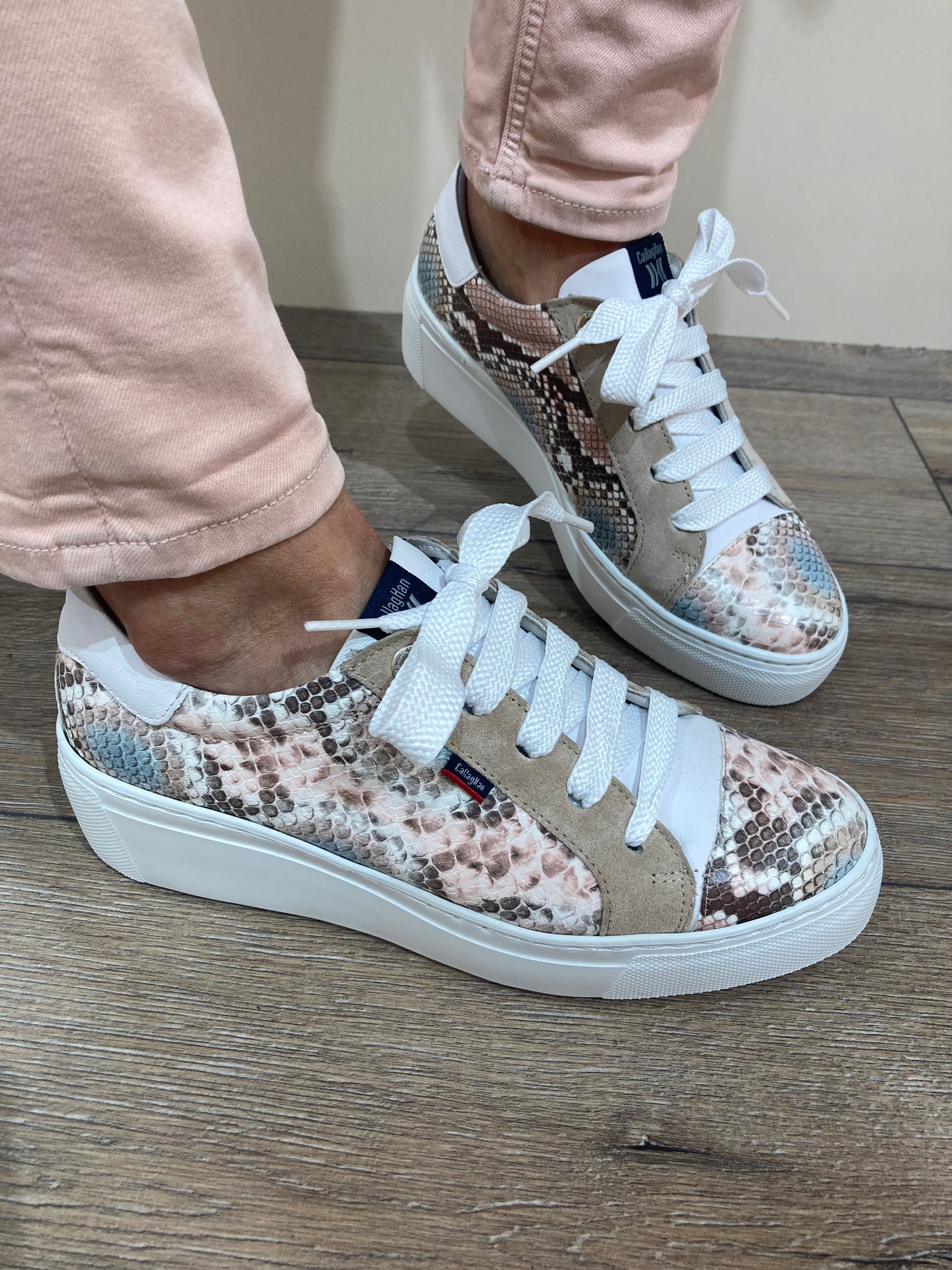 CALLAGHAN - 14928 LACED FASHION SHOE - BEIGE MULTI