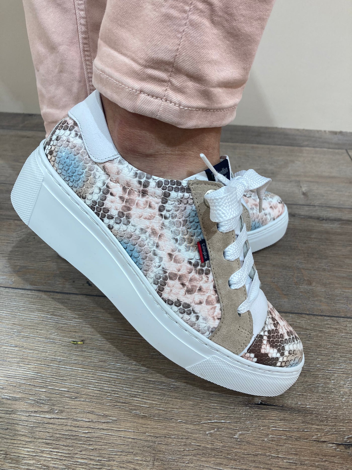 CALLAGHAN - 14928 LACED FASHION SHOE - BEIGE MULTI