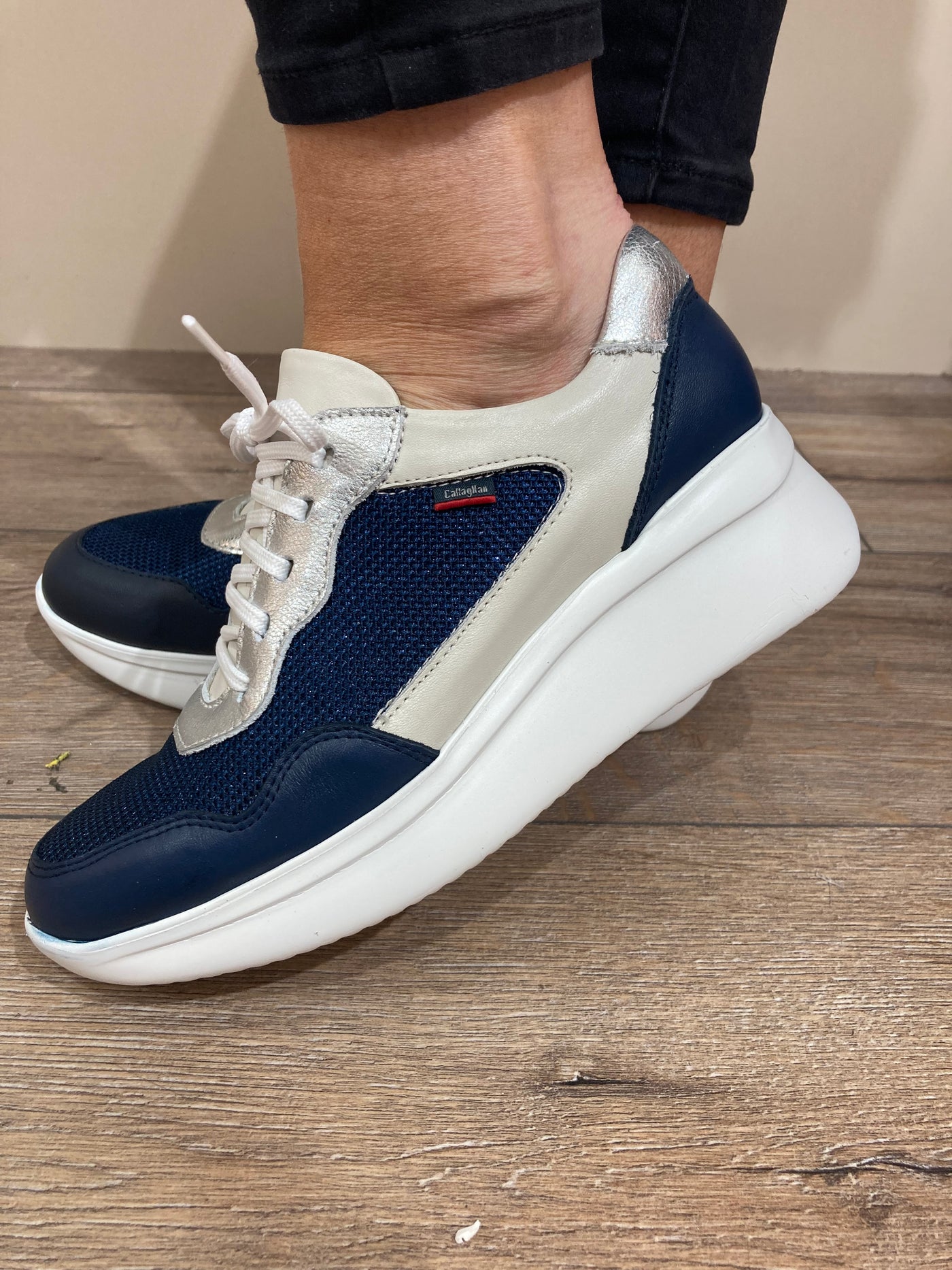 CALLAGHAN - 30002 LOW WEDGE LACED SHOE - NAVY MULTI