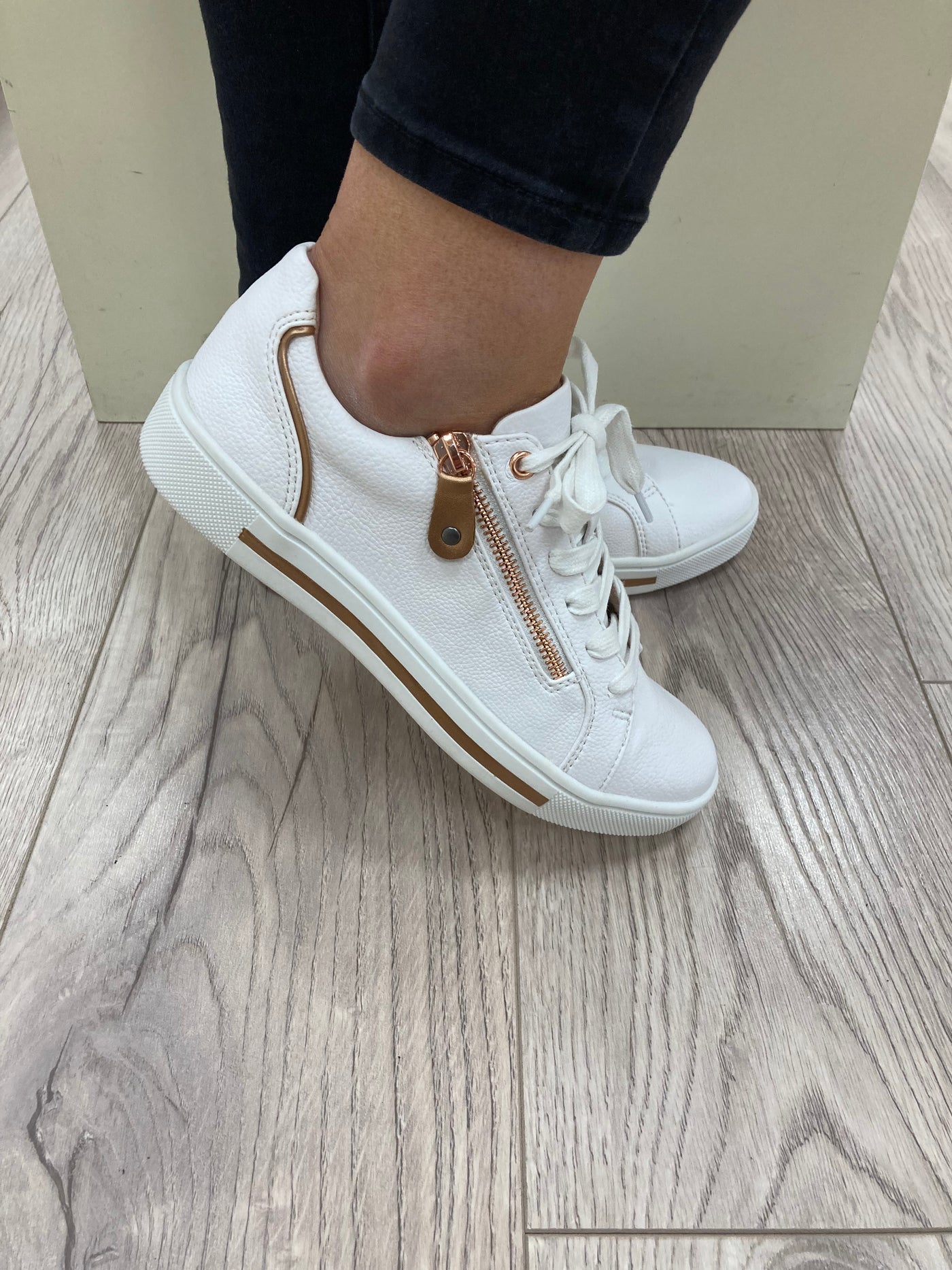 JANA SOFTLINE - 23660-152 LACED FASHION SHOE WITH ZIP - WHITE/ROSEGOLD