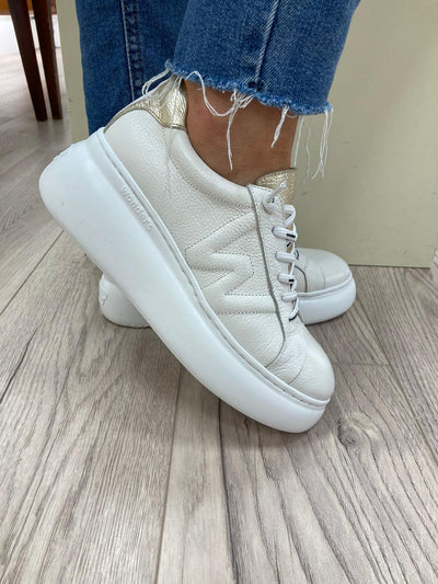 WONDERS - A-2615 FLAT LACED SHOE - OFF WHITE/GOLD