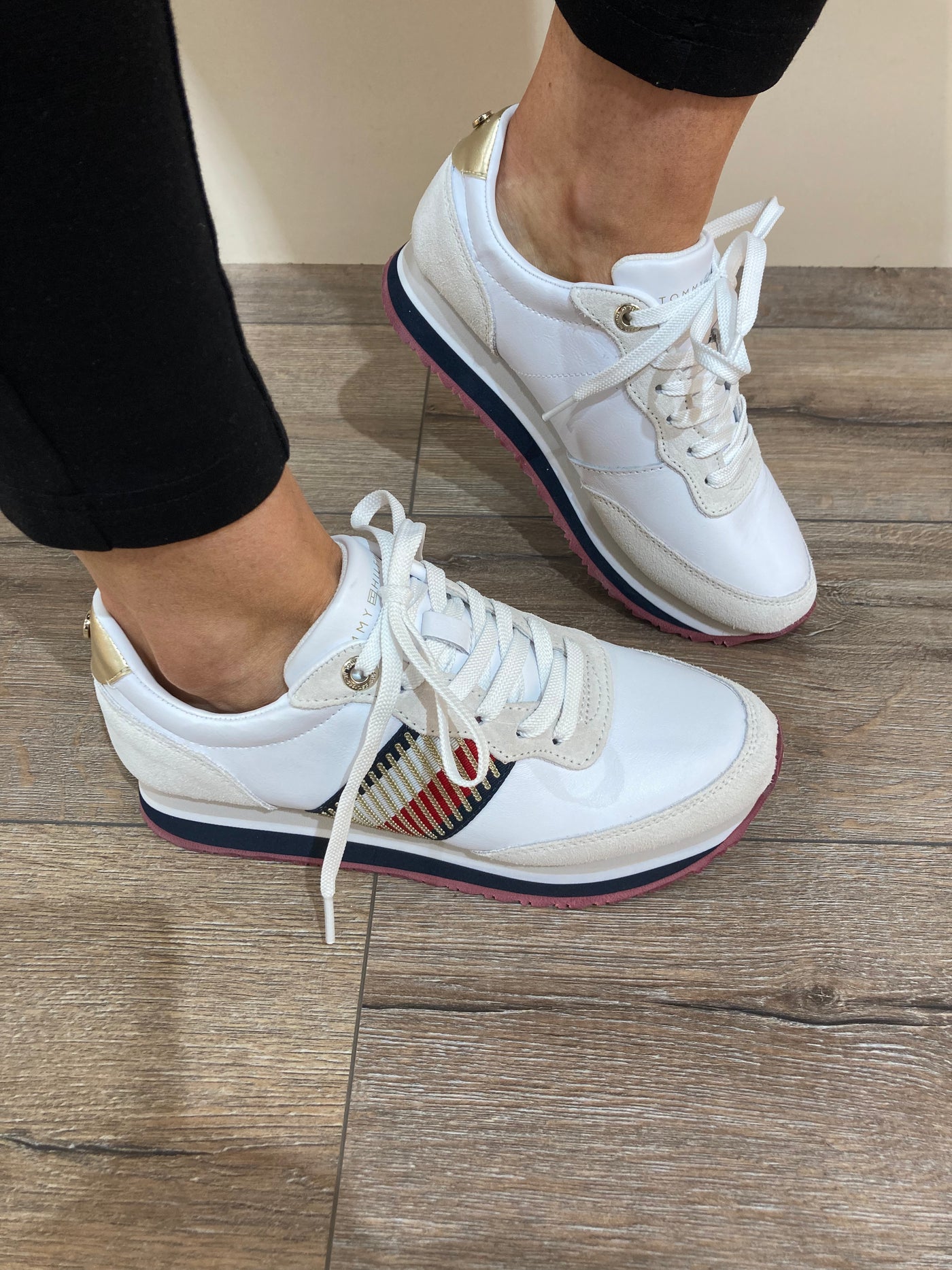 TOMMY HILFIGER - FW0FW06077 TH CORPORATE-LACED FASHIONTRAINER - WHITE