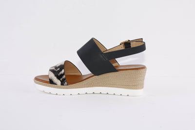LUNAR - JLH332 ZELDA-MEDIUM WEDGE FASHION SANDAL - BLACK