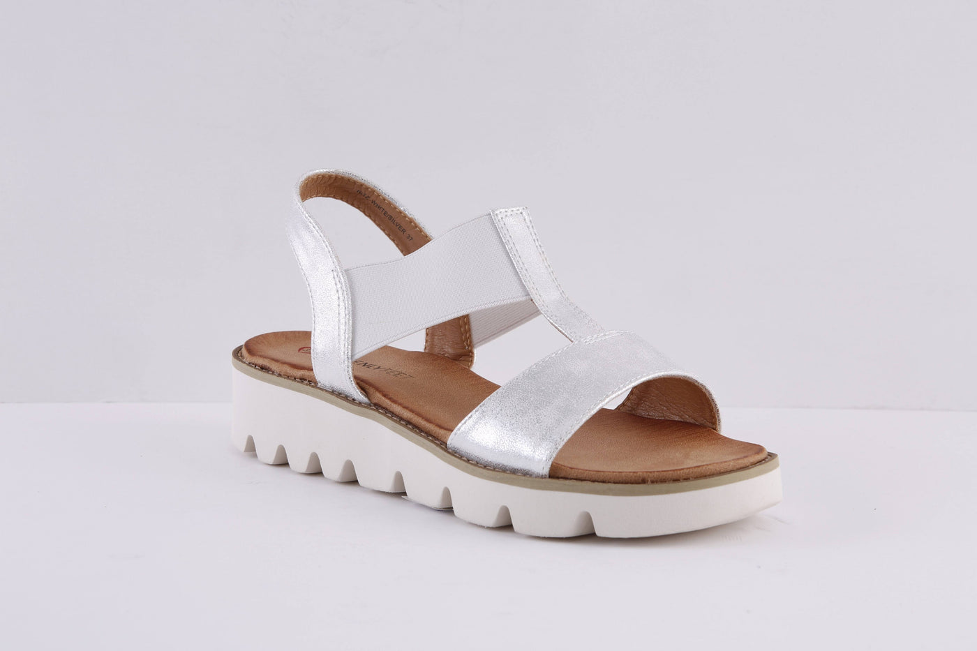HEAVENLY FEET - RITZ CHUNKY FLAT FASHION SANDAL -  WHITE/SILVER